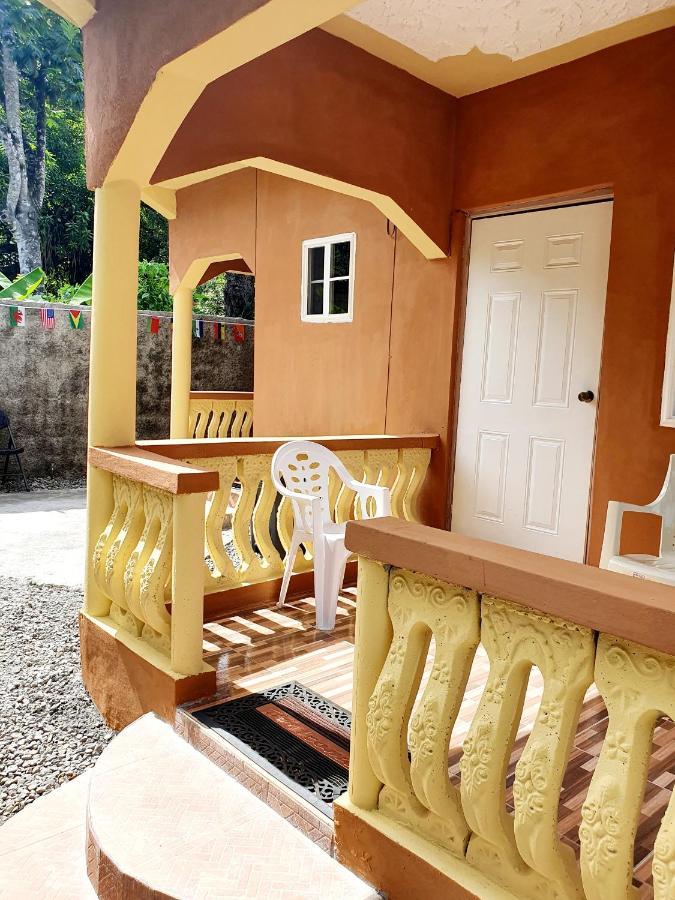 Mesmerize Guest House ปอร์ตอันโตนิโอ ภายนอก รูปภาพ